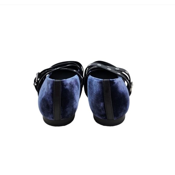 Kenneth Cole Women's Wade Velvet Ballet Flat with Strap Detail - Picture 4 of 10